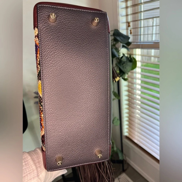 Christian Louboutin
Eloise Fringe Hobo Python with Leather Medium - Picture 11 of 16